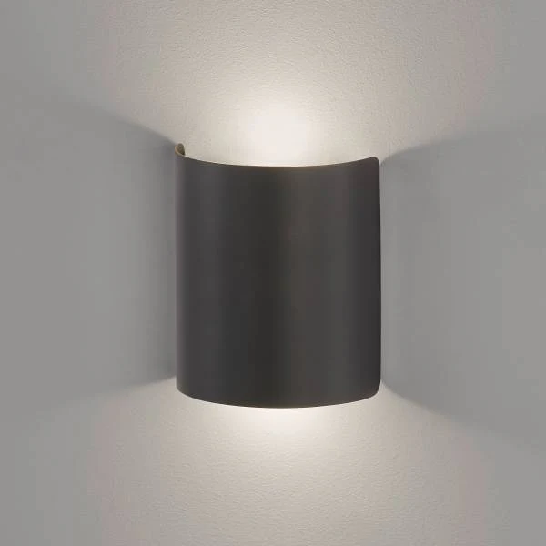 LED-Wandleuchte Halv - Eisen - 1-flammig - Schwarz